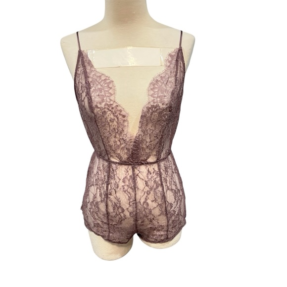 VICTORIA'S SECRET Purple Lace Lingerie (S) - Picture 1 of 9